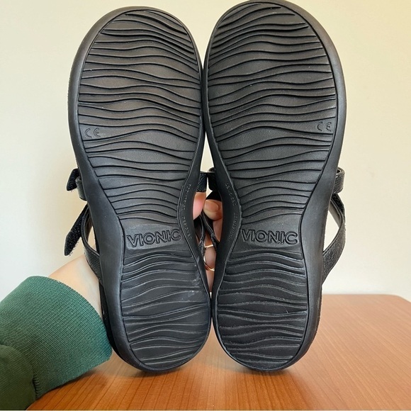 Vionic Karley Sandal in Black - size 8 - Picture 5 of 7